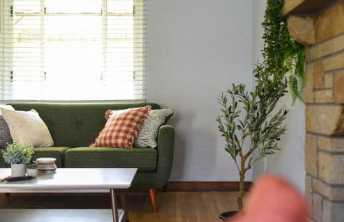 Cozy 3-bedroom family home - sleeps 8, great coffee - Foto 4