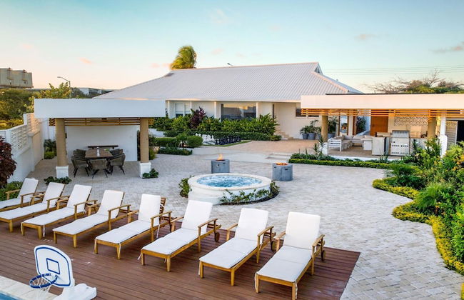 Beachfront Villa w Pool Sleeps 16 Dining Tub - Foto 61