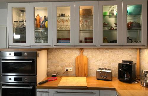 Stylisches Maybach Appartement mit Terrasse für 5 Personen, 5 Betten, große Kochinsel, Homeoffice mit 250Mbit WLAN - Foto 44