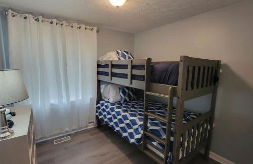 1349 Jennings court Private Pool, Fire pit, BBQ A FUN place to RELAX - Foto 8