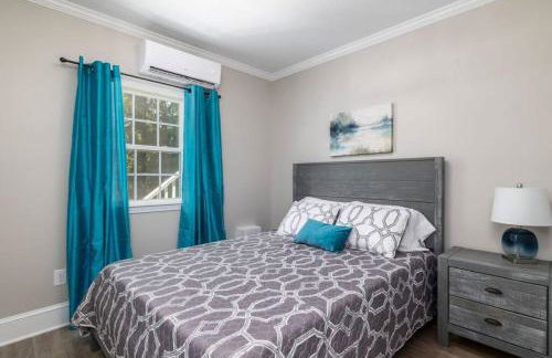 Quietude Place, Stylish 2 Bedroom House with Full Kitchen - Photo 4