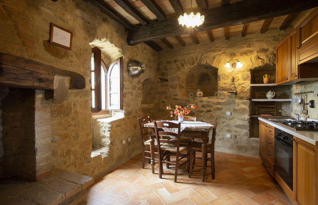 Castello di Cisterna - Foto 17