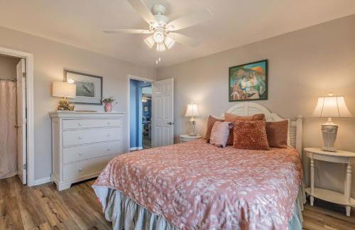 New Listing - Marsh Views Short Walk to Beach and Pools - Double Decks - Foto 14