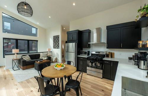 Michigan Mod Walk to Downtown - Foto 2