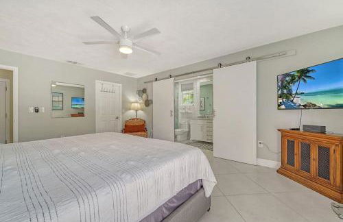 Beautiful Home - Oasis Backyard with Heat Pool - Foto 35