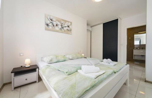 Villa Essenza Mare in Vodice with private pool & pet friendly - only 650 meters from the beach - Photo 17