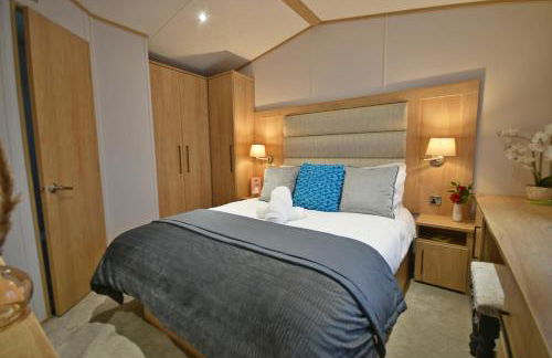 Pendle View Retreat - Holiday Park - Photo 6