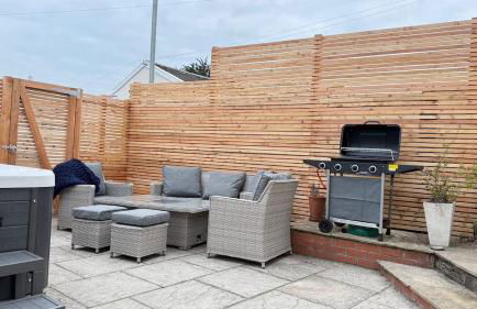 House in Appledore with Hot Tub and own parking - Foto 34