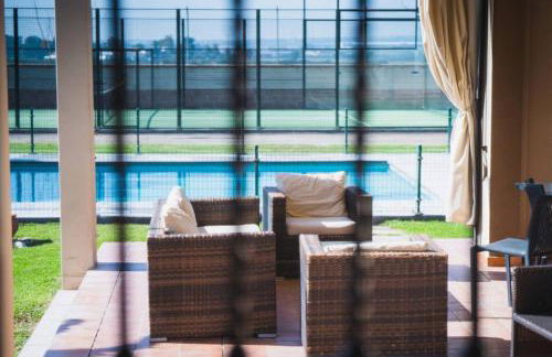 Precioso chalet con piscina y pista de padel - Photo 8