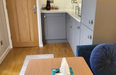 Cosy Hut Immersed in Nature with Private Hot Tub - Foto 39