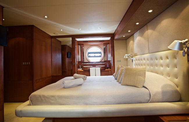 Italy Luxury Yacht Charter - Photo 10