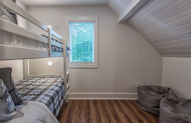 Azalea Retreat by Avantstay Sleeps 34 & Pool - Foto 35