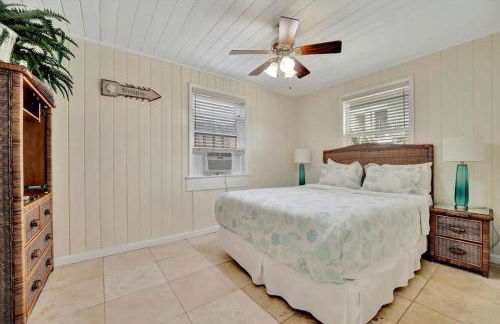 Stones Throw Beachside Bungalow #2 AT THE BEACH - Foto 6