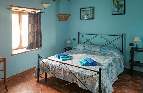 Awesome Apartment In Monticiano - Foto 8