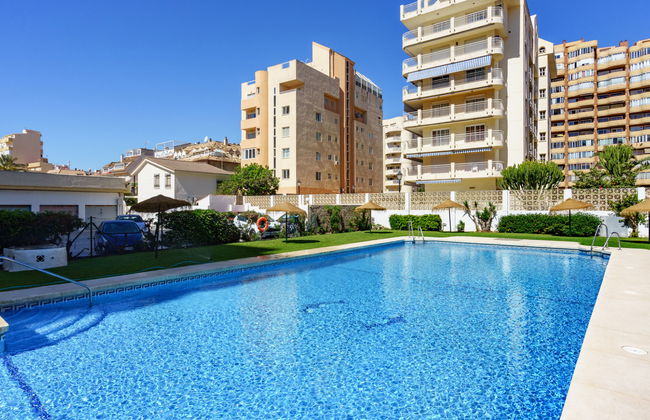 2 bedroom Apartment in Fuengirola with swimming pool and terrace - Photo 1