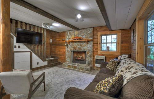 Happy Trout Hideaway - Creek Views Of Hot House Creek, Hot Tub, Outdoor Fire Pit, Cozy Atmosphere - Mineral Bluff, GA - Foto 12