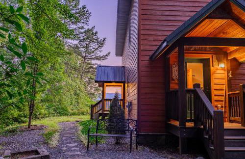 Chasing Sunsets: A Cozy 2-Bedroom Cabin in Smoky Mts with Stunning Mountain Views. - Foto 78
