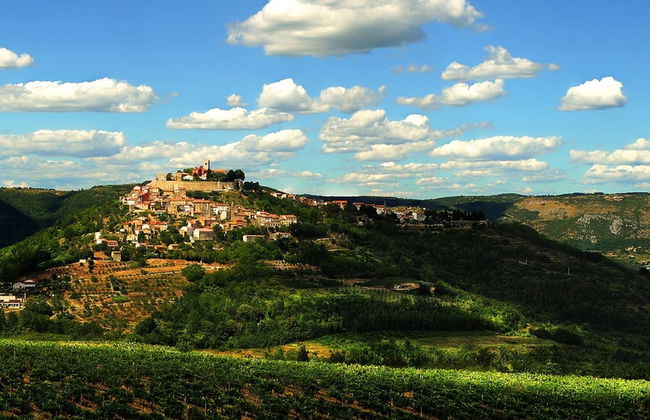 Gorgeous Villa With Pool and Terrace Surrounded by Nature - Foto 19