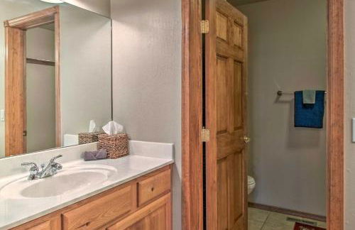 3 Mi to Dtwn Show Low Retreat with 2 Decks - Photo 12