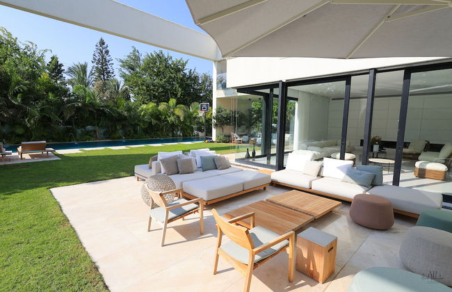 Luxurious Coastal Villa w Pool & Garden - Foto 39