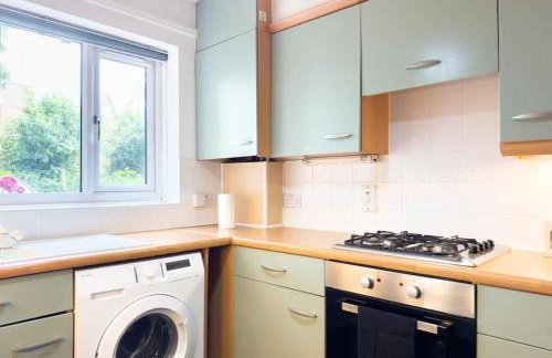 Last-Minute Specials l Modern 2 Double Bed Apartment for 5 Guests l Hofin Stays Short Lets & Serviced Accommodation - Foto 33