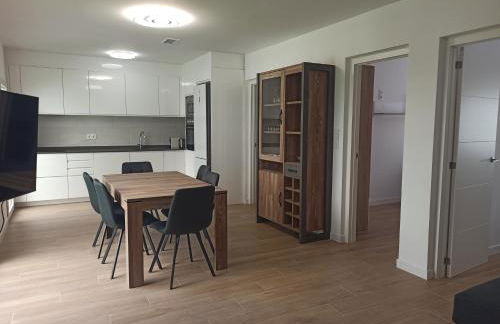 Casa cerca de la playa con patio y garaje privado - Foto 3