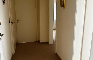 Apartment 19 - Photo 5