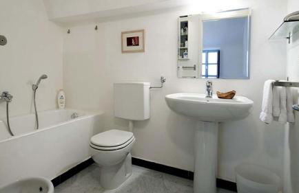 Cassa di Loggia stunning medieval setting - Photo 12