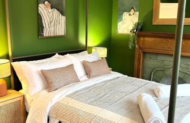 Silkwood House - Photo 3