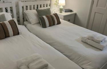 St Monica's - Foto 12