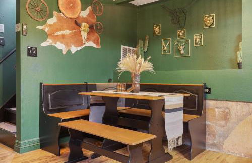 NEW! Hillside Getaway in the Pines, Games, Poker - Foto 7