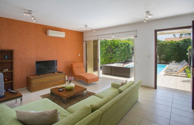 Soothing Sunset Villa, 200m to the Beach - Foto 6