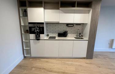 Stylish 1 Bedroom Apartment in Purley, Croydon - Foto 6