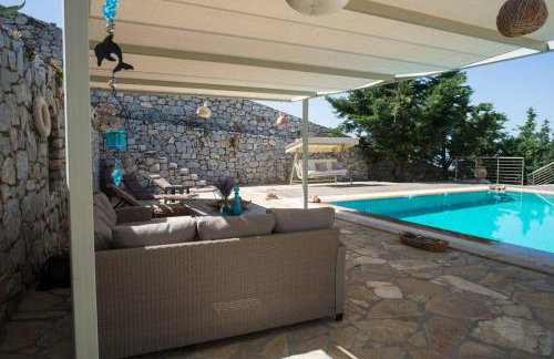 Modern Luxury Villa with Pool, just 5min to sea - Foto 24