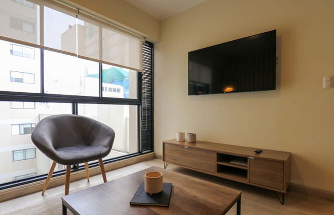 w Centric 1BR in Barranco - Photo 36