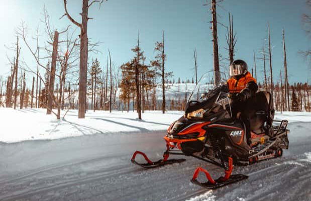 Balade à motoneige et pêche sur glace - Photo 4