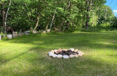 Cozy stream-side cabin - Foto 7