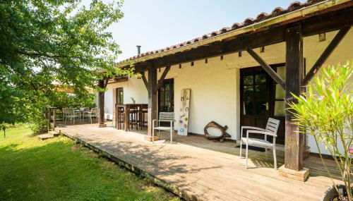 Lou Tapata - Photo 2