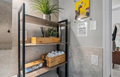 Bali Inspired home with Heated Pool, Sauna and Hot Tub! Close to Beach and Atlantic Ave - Photo 32