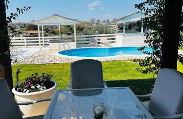 Chanel Garden Relaxation Home - Photo 5