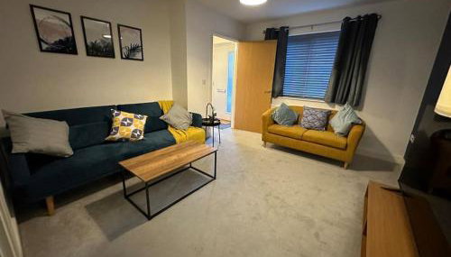 Homely 3-Bed Retreat Convenient Parking - Foto 5