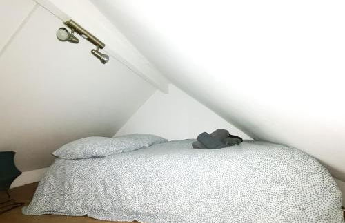 EXIGEHOME-Studio à 5 minutes du centre de Versailles-1er étage - Foto 3