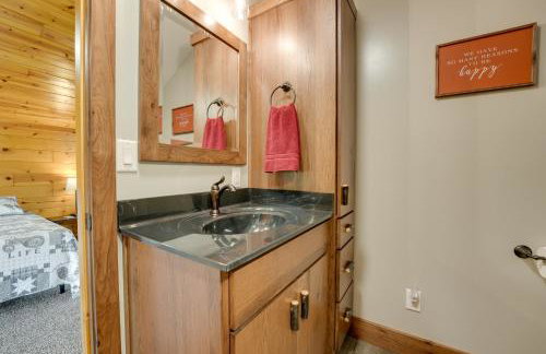 Cozy Haven of Rest Home with Amish Country Views! - Foto 14