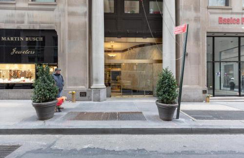 Fidi 1br w doorman wd nr south st seaport NYC-1306 - Foto 24