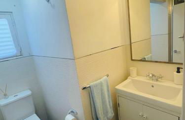 Apartment in monumental square Madrid Center - Photo 40