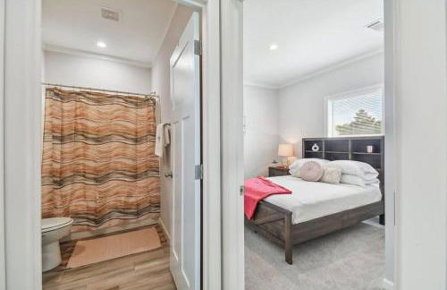 2 Bed Cozy Home, Dade City, Pickle Ball and Pool - Photo 22