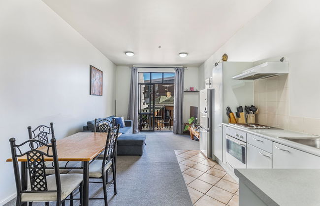 1BR Grey Lynn Haven+Parking, Balcony Zodiak Stays - Foto 6