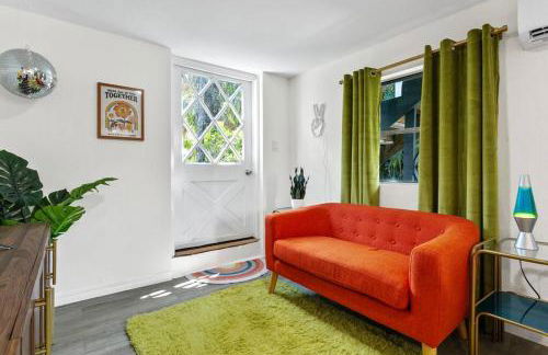 That 70’s Themed Apt Close to Coffee, Food + Shops - Foto 6