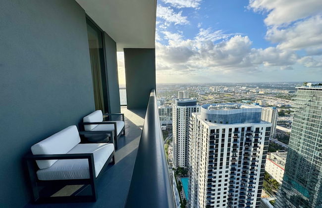 Sky-high Luxury in Downtown Miami - Photo 25