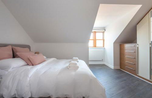 The Loft - Spacious Luxury 2 bed 2 bath with FREE Secure Parking and tube close by - Photo 12
